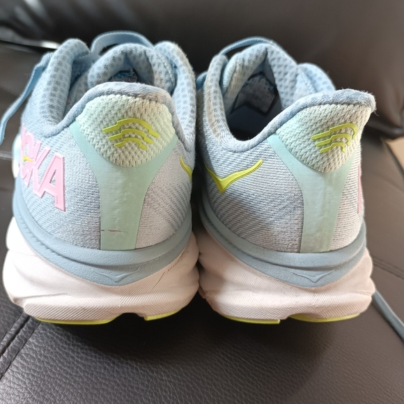 Hoka One One Clifton 9 Athletic Shoes Size 7.5B Sky Blue - Picture 13 of 17